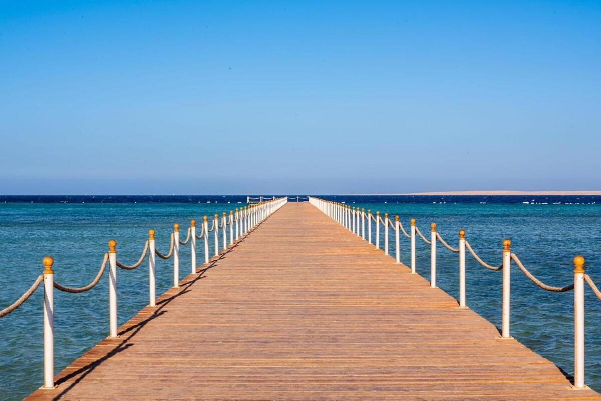 Seafront With Private Appartement *