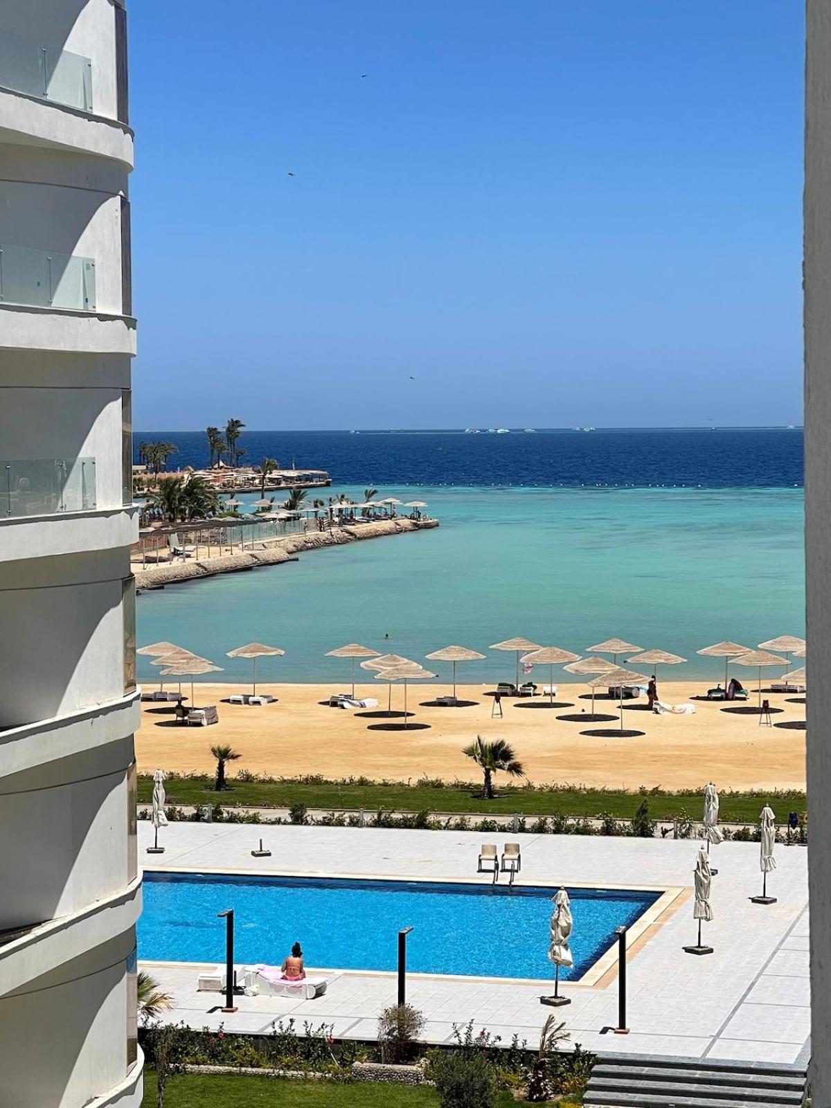 Seafront With Private Appartement *